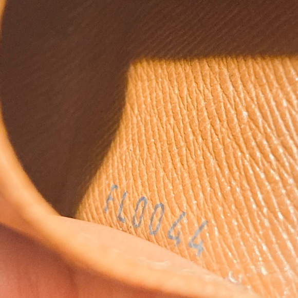 Louis Vuitton Multicles 4 Key Holder “Blue Bayou” - Picture 13 of 14